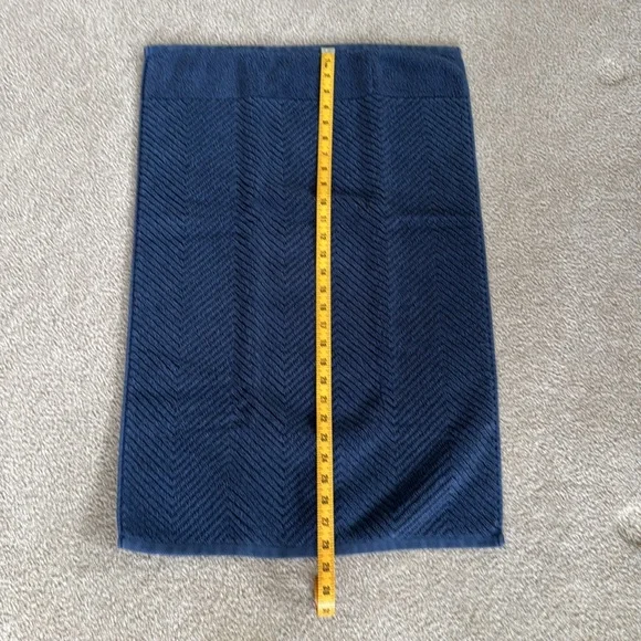 Navy Blue Fieldcrest Towel Set - Picture 5 of 8